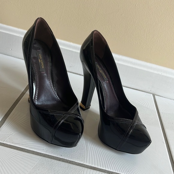 Louis Vuitton Heels - Picture 1 of 2